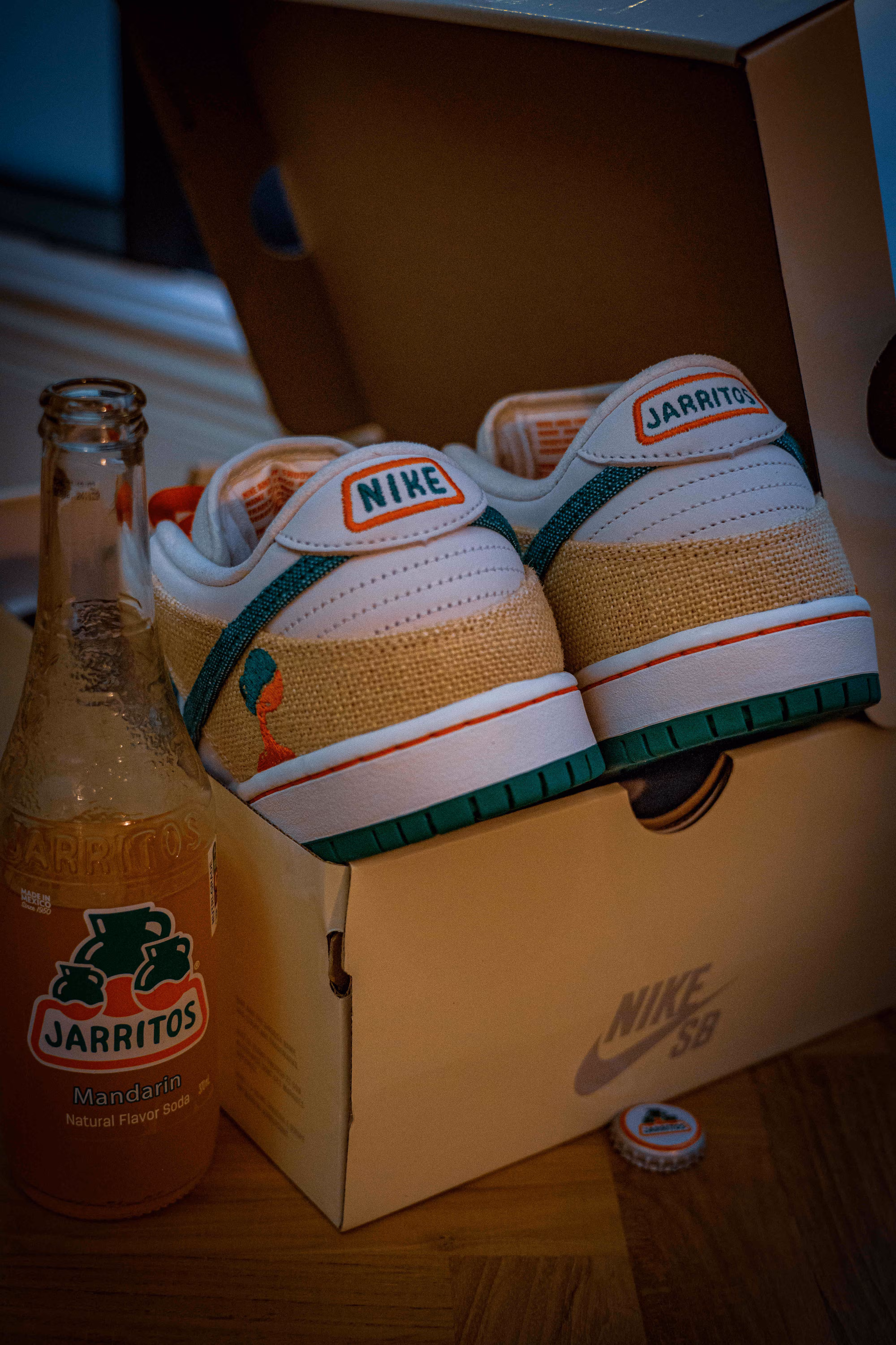 Jarritos x Nike SB Dunk Low 'Cream' FD0860-001 Jarritos x Nike SB Dunk Low 'Cream' FD0860-001